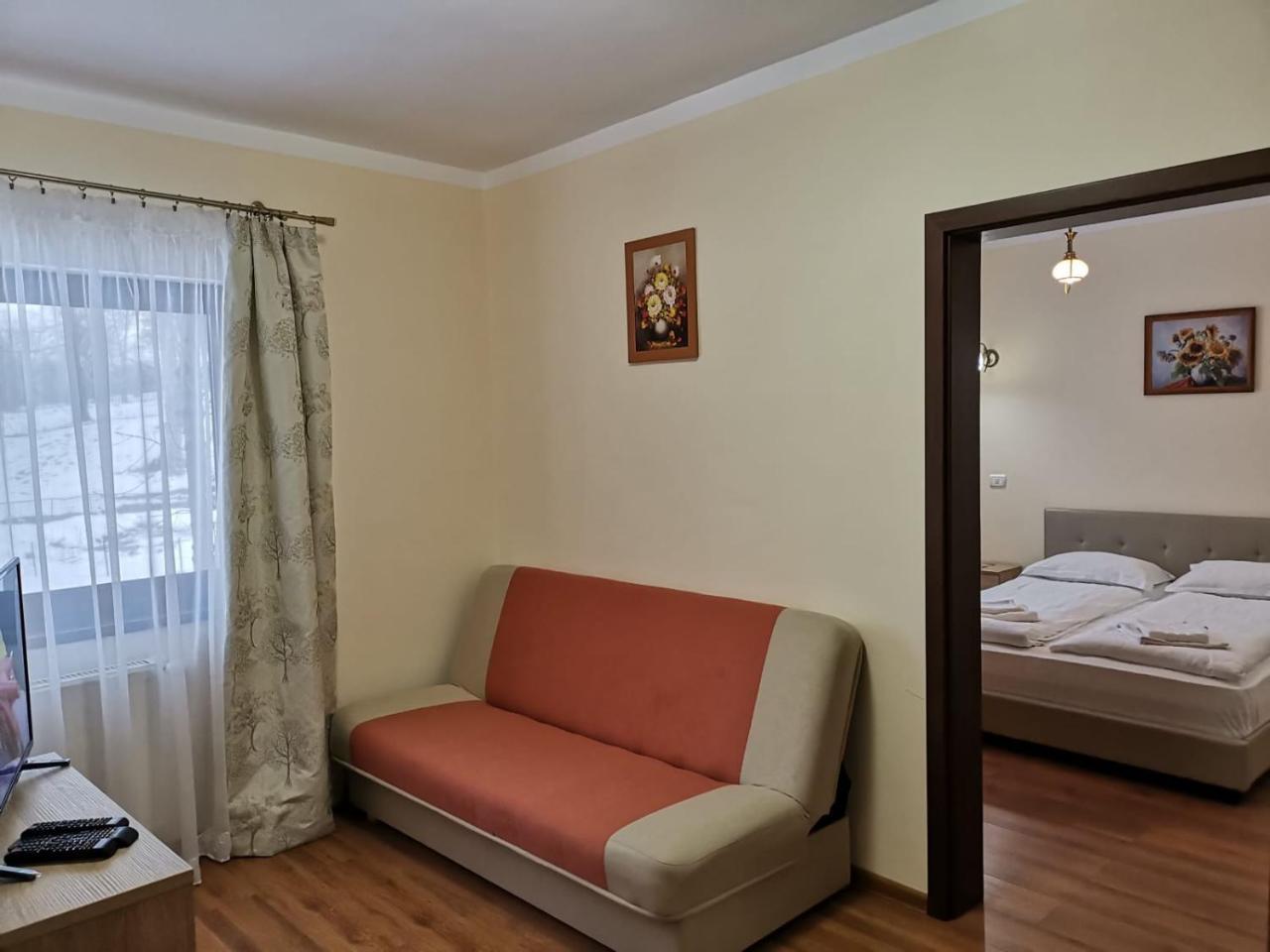 Fantanita Craiesei Hotell Făgăraş Exteriör bild